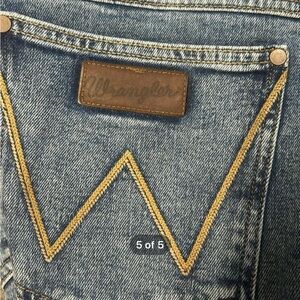 Wrangler Retro Slim Straight Jeans